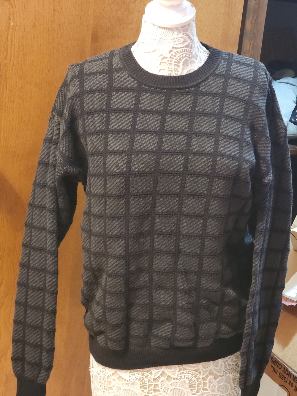 Vintage Claiborne Textured 3D Grid Knit Crewneck Sweater